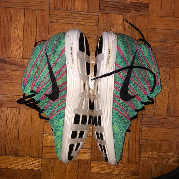 Nike Flyknit Chukka - Picture 6 of 6